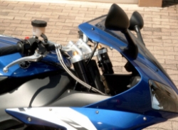 Afbeeldingen van Superbikestuurombouw kroonplaat zwart Yamaha YZF-R1 2002-2003