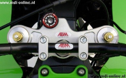 Afbeeldingen van Superbikestuurombouw kroonplaat zwart Kawasaki ZX10-R 2004-2005
