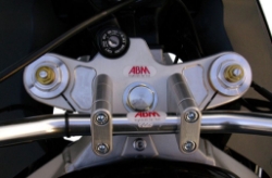 Afbeeldingen van Superbikestuurombouw kroonplaat zilver Kawasaki ZX6-R 2003-2004