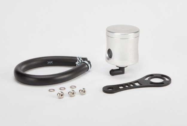 Afbeeldingen van Remvloeistofpotje SCIO van ABM met 90gr uitgang 22ml zilver - UVK