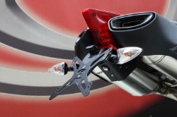 Afbeeldingen van Kentekenplaathouder Evotech Aprilia DORSODURO 1200 '11-/ 750 '12-/ 900 '17-