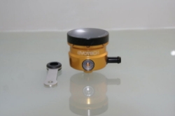 Afbeeldingen van Remvloeistofpotje groot 30ml met haakse uitgang Evotech