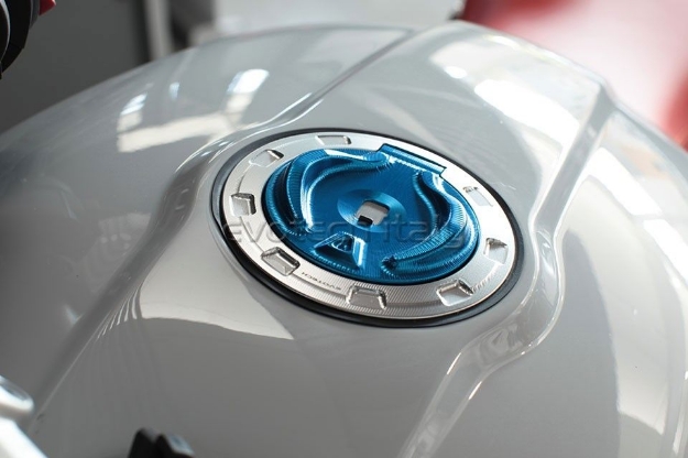 Afbeeldingen van Tankdop Evotech Key Lock BMW R NineT / S1000R/RR