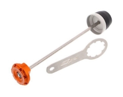 Afbeeldingen van Rear Spindle Evotech Performance KTM 1290 Superduke GT '16-18