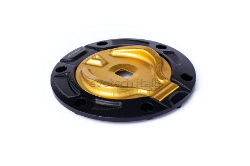 Afbeeldingen van Tankdop met sleutel opening van Evotech voor diverse Ducati en KTM modellen. zwart - goud