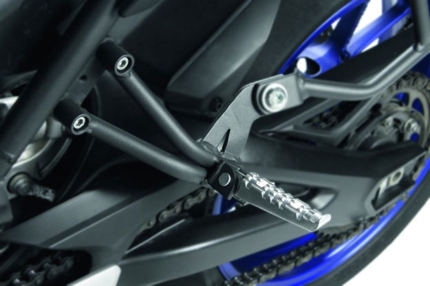 Afbeeldingen van Voetsteun verlagingset voor duo passagier Yamaha MT-09 2017-