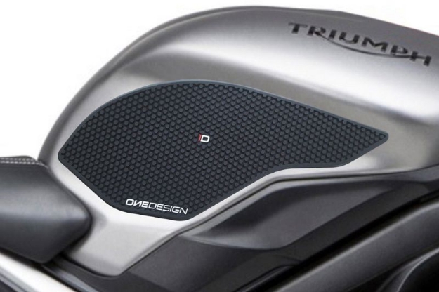 Afbeeldingen van Tank protector/grip stickers zwart Puig Triumph Daytona & Street Triple modellen