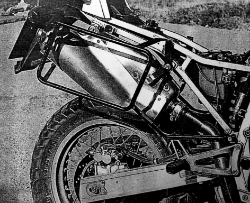 Afbeeldingen van Kofferrek zwart Hepco&Becker Cagiva ELEFANT 900 i.e. '90-'92