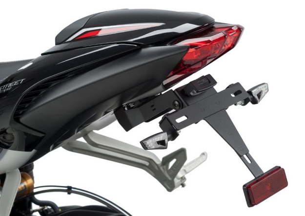 Afbeeldingen van Kentekenplaathouder Puig Triumph STREET TRIPLE 675/R / 765RS / DAYTONA 675/R