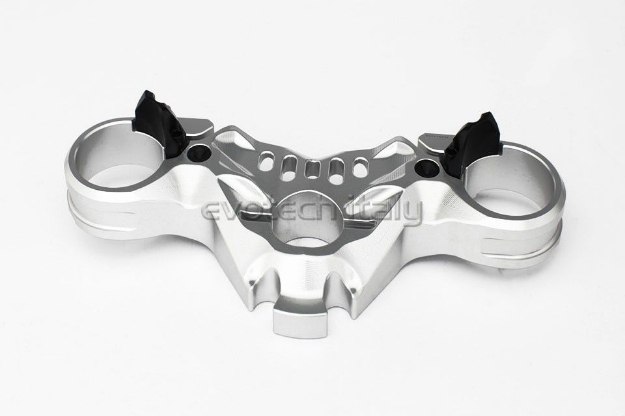 Afbeeldingen van Kroonplaat 'new design' Evotech Ducati Panigale 1199S / 1299S met Ohlins voorvork