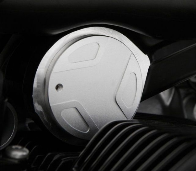 Afbeeldingen van Telelever cover EDGE design | set BMW R1200GS/Adv. -'13 / R1200R -'14 / R1200S - silver Wunderlich