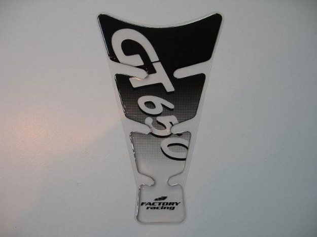 Afbeeldingen van Tankpad met logo Hyosung GT650
