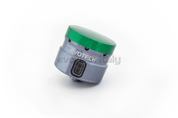 Afbeeldingen van Remvloeistofpotje groot 30ml met rechte uitgang Evotech titanium/groen