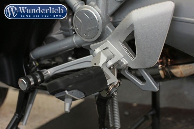 Afbeeldingen van ERGO footrest lowering rider BMW R1200RT -'13 - silver Wunderlich