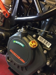 Afbeeldingen van Olievuldop rechts Evotech voor diverse KTM modellen