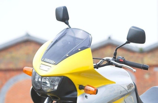 Afbeeldingen van Vervangingsruit standaard Yamaha TDM850 '96-01