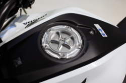 Afbeeldingen van Tankdop Evotech met schroefdop Honda (diverse modellen) goud/zwart