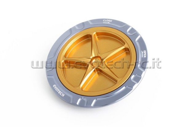 Afbeeldingen van Tankdop met schroefdop van Evotech voor Aprilia / Ducati / MV Agusta titanium/goud