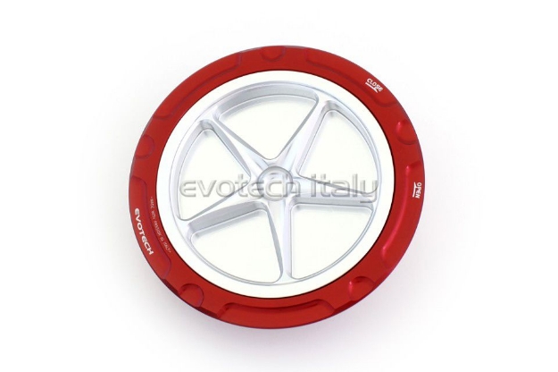 Afbeeldingen van Tankdop met schroefdop Evotech BMW R Nine T/ 1200 Scrambler '14- rood/zilver