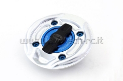 Afbeeldingen van Tankdop met snelsluiter van Evotech voor diverse BMW modellen zilver/blauw