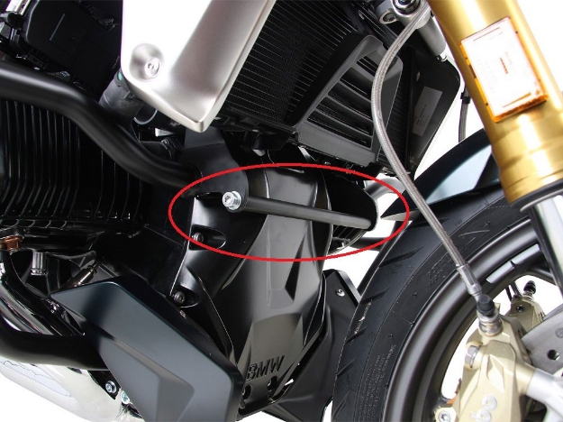 Afbeeldingen van Verbindingsbeugel zwart voor valbeugel Hepco&Becker BMW R1250GS LC '18-23