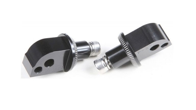 Afbeeldingen van Voetsteunadapters achterzijde van Puig voor diverse Aprilia modellen