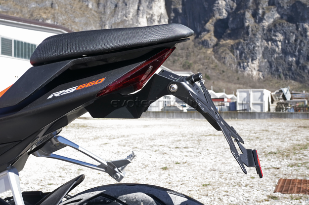Afbeeldingen van Kentekenplaathouder Evotech Aprilia RS660 / Tuono 660 / RS 457 / Tuono 457