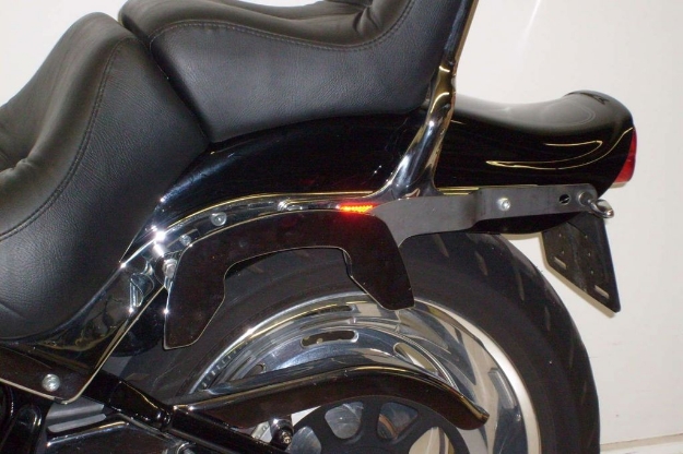 Afbeeldingen van C-Bow tasdragers chroom Hepco&Becker Harley Davidson FXSTC Softail Custom