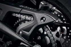 Afbeeldingen van Chain Guard Swingarm Cover Evotech Performance Triumph Trident 660 '21-