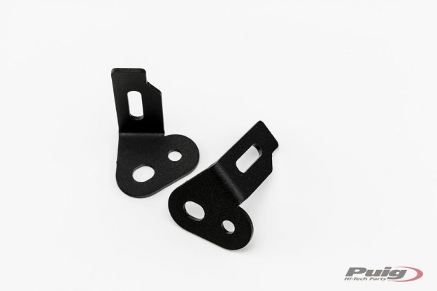 Afbeeldingen van Knipperlichtbeugeltjes Puig kentekenplaathouder Triumph Daytona 675/R '13-'17 // Street Triple/R '13- knipperlichten