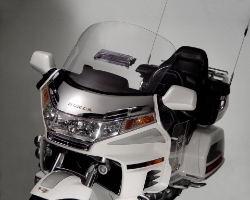 Afbeeldingen van Vervangingsruit National Cycle VStream Honda GL1500 (met rooster uitsparing)