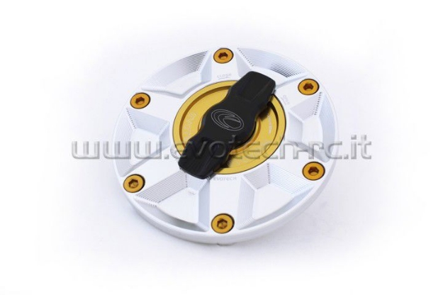 Afbeeldingen van Tankdop met snelsluiter van Evotech voor diverse Aprilia / Triumph / MV Agusta zilver/goud