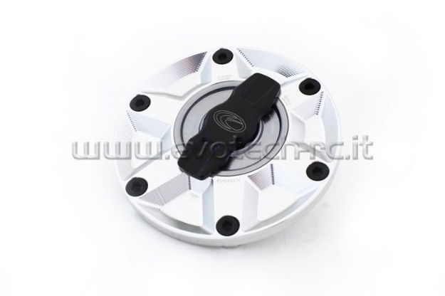 Afbeeldingen van Tankdop met snelsluiter van Evotech voor diverse Aprilia / Triumph / MV Agusta zilver/titanium