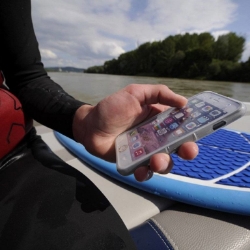 Afbeeldingen van Regencover voor telefoonhouder SP Connect