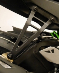 Afbeeldingen van Uitlaatsteun aluminium zwart Evotech Performance Kawasaki ZX10-R '16-20