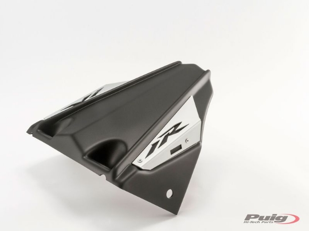 Afbeeldingen van Achterspatbord Puig mat zwart Yamaha YZF-R1 '15- met logo