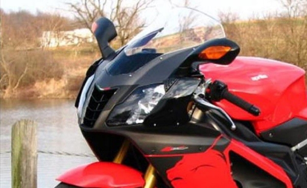 Afbeeldingen van Vervangingsruit standaard Aprilia RSV1000 MILLE/ Factory '04-08