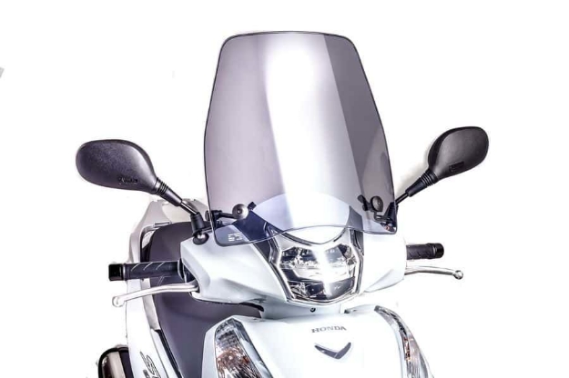 Afbeeldingen van Windscherm scooter model Urban Puig voor Honda Scoopy SH300i '18-23 licht getint