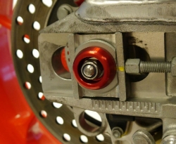 Afbeeldingen van Achterasspindle Evotech Performance Aprilia Tuono V4 '21-24